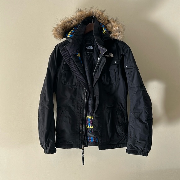 North face women’s ski/snowboard jacket; S - Picture 1 of 5
